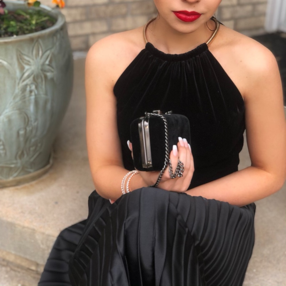 Black prom dress
